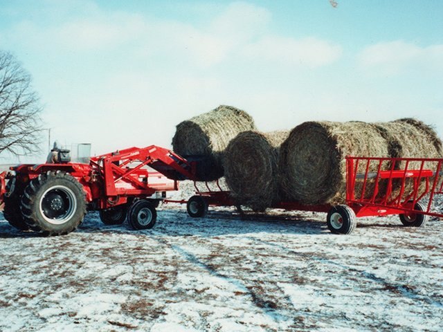E Z Trail Round Bale Carrier/Feeders
