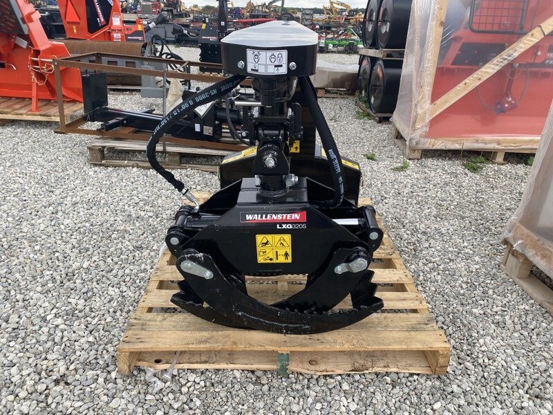 Wallenstein LXG320S TRACTOR LOG GRAPPLE IN STOCK AND ON SALE