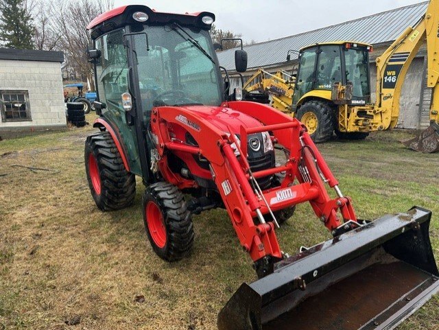 KIOTI CK3510SE WITH LOADER AND BUCKET