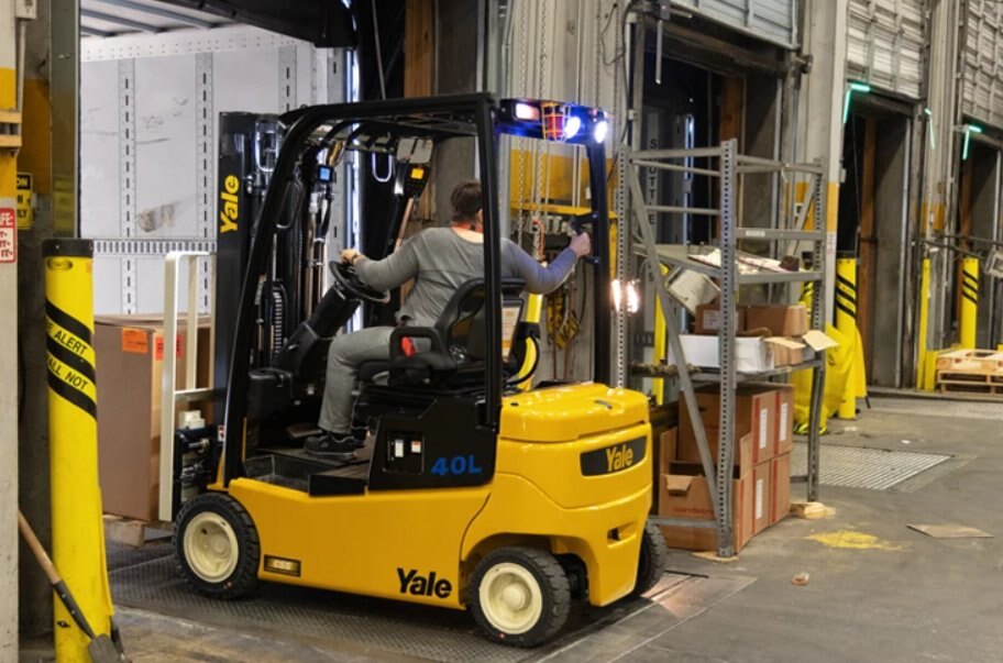 Yale 4 Wheel Electric Forklift Trucks