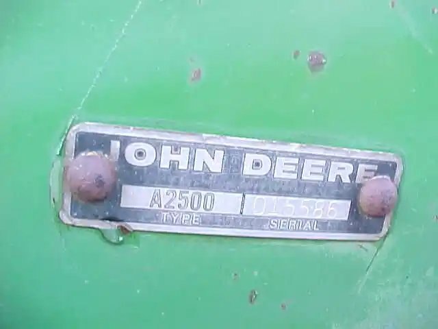 0 John Deere 2500