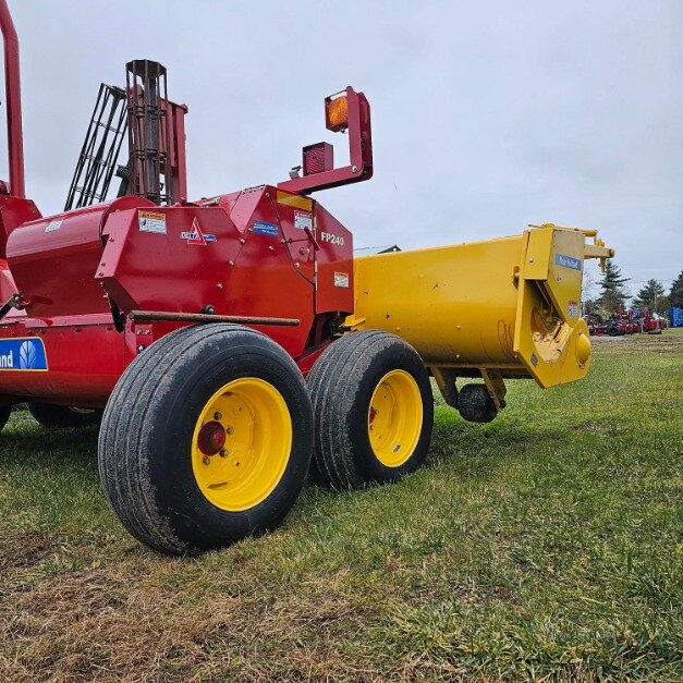 2018 New Holland FP240 (package deal)