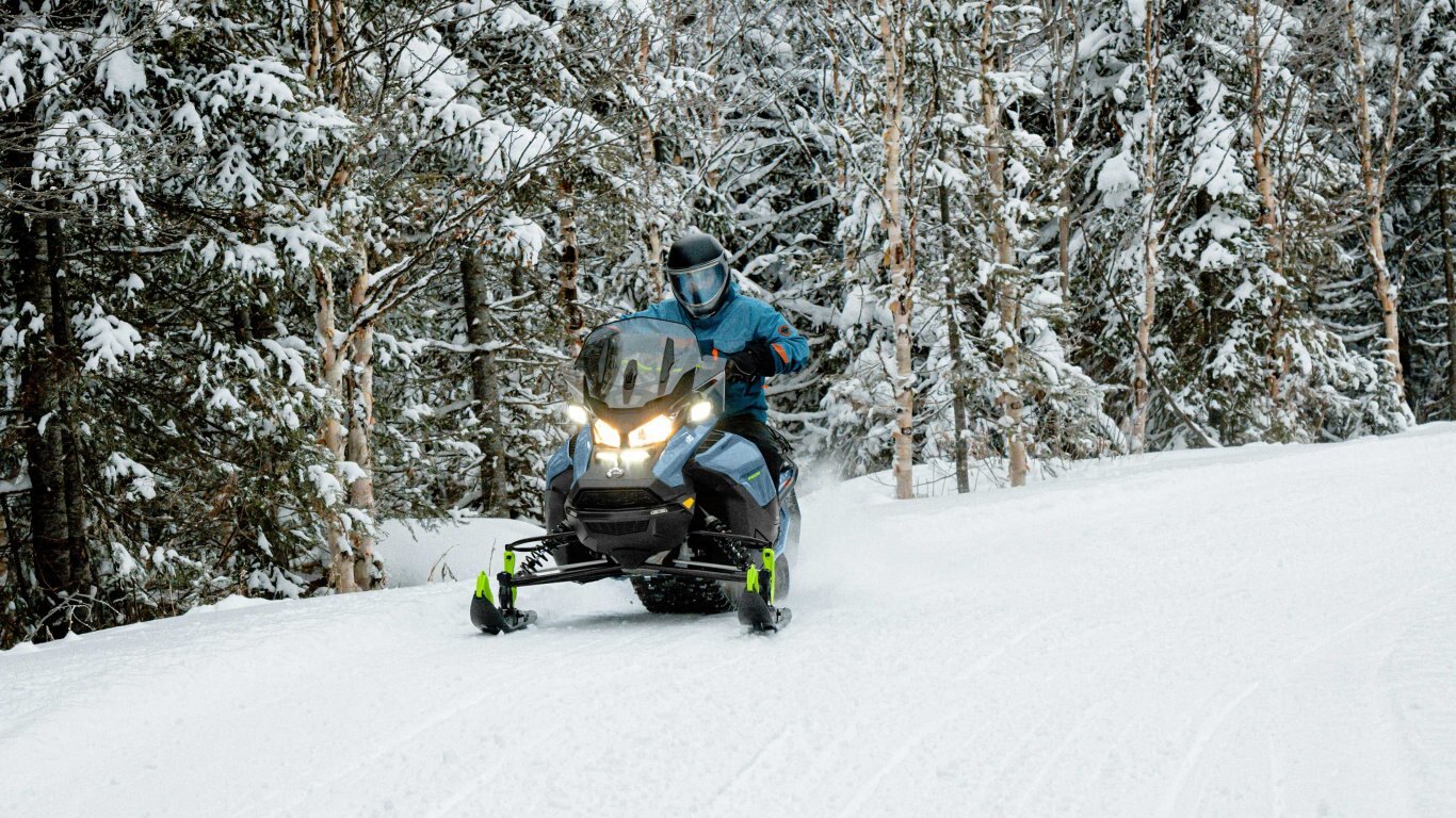 2022 Ski Doo Renegade Enduro Rotax® 900 ACE™