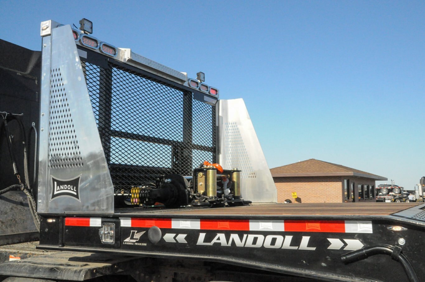 Landoll 455B TRAVELING AXLE TRAILER BLACK