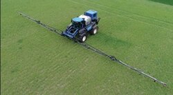 New Holland Guardian™ Front Boom Sprayers - SP410F