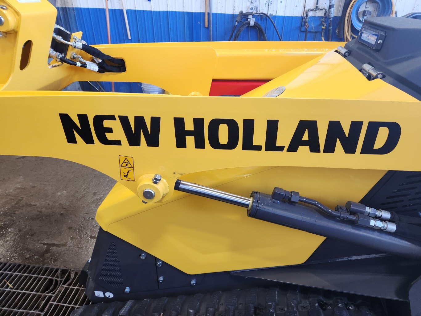 NEW New Holland C314