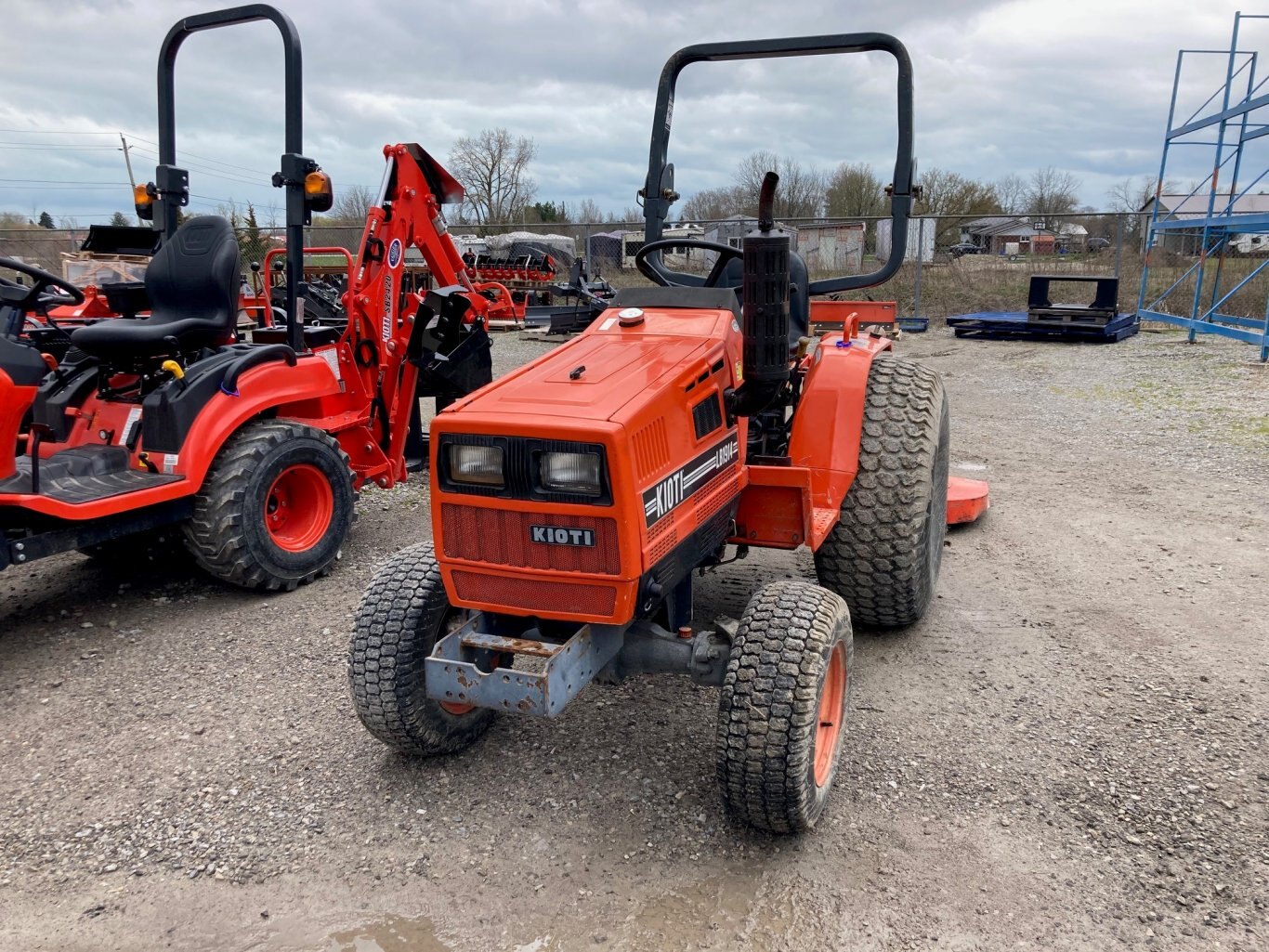 2006 Kioti LB1914 tractor