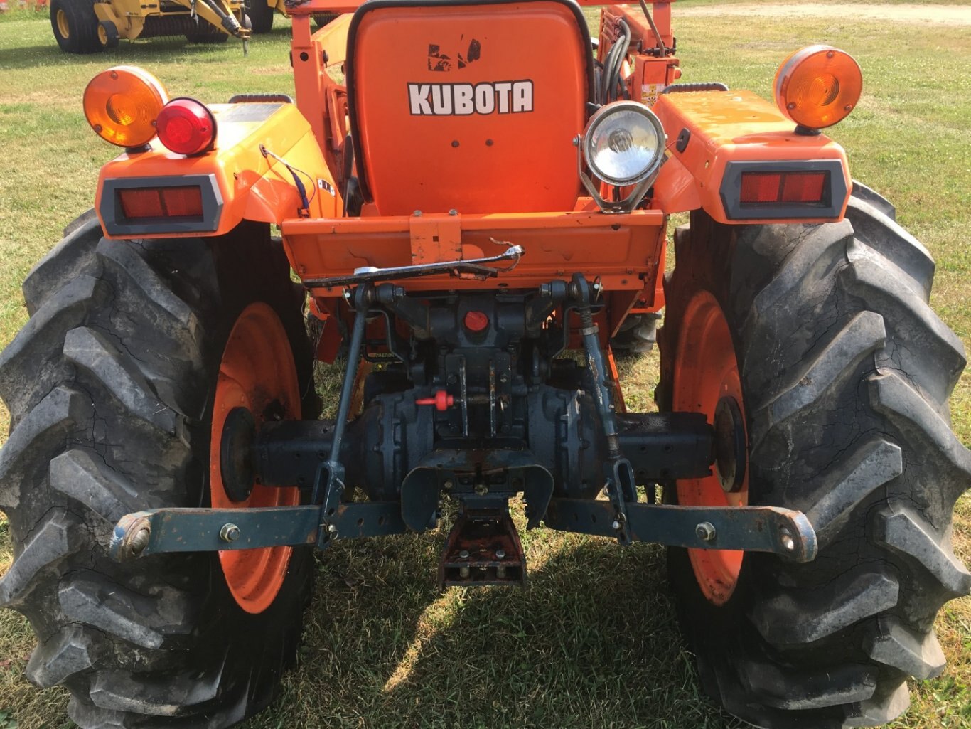 PreOwned Equipment Earth Power Tractors & Equipment , Meaford, 705