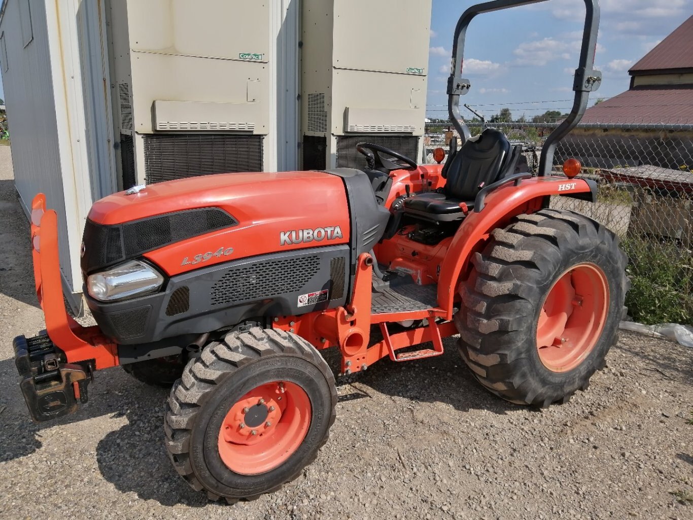 Tractor - 4WD