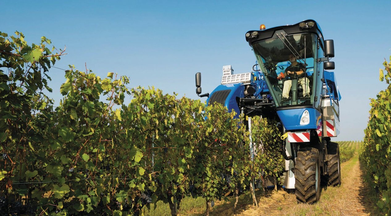 New Holland Braud High Capacity Grape Harvesters Braud 9070M