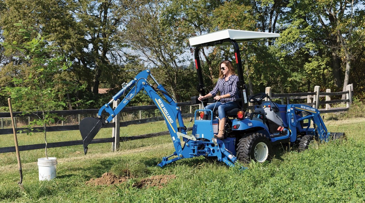 New Holland WORKMASTER™ 25S Sub Compact WORKMASTER™ 25S Open Air + 100LC Loader + 160GMS Mower