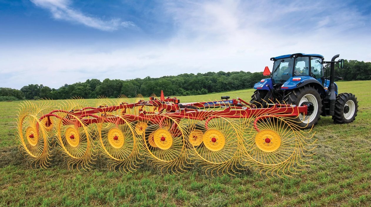 New Holland ProCart™ and ProCart™ PLUS Deluxe Carted Wheel Rakes 1225 12 Wheel