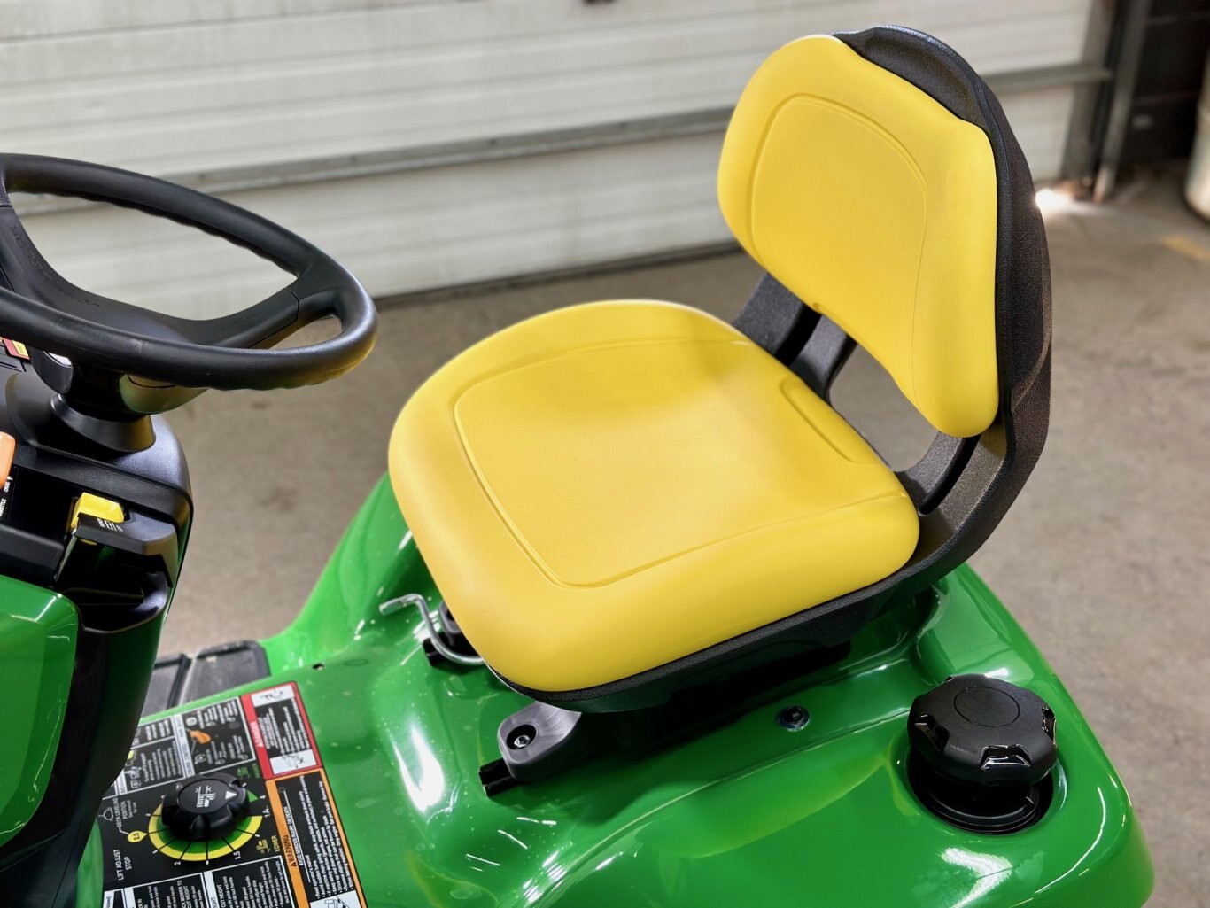 John Deere X350 Lawn Tractor 42 inch Deck