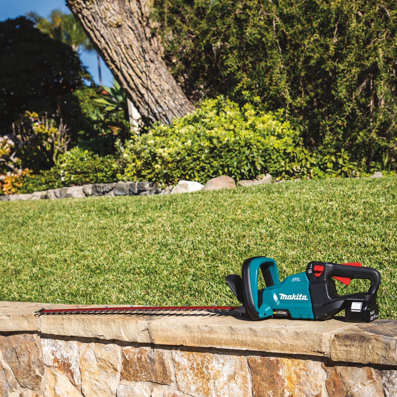 Makita 18V LXT® Lithium?Ion Brushless Cordless 30 Hedge Trimmer, Tool Only