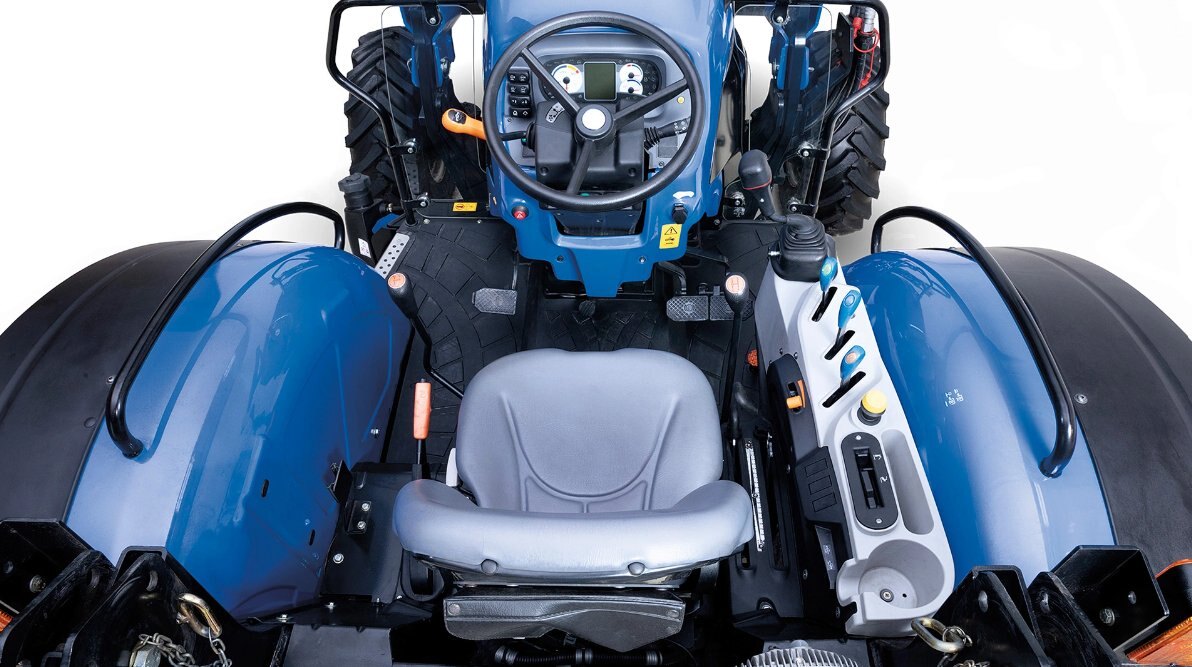 New Holland WORKMASTER™ 95, 105 and 120 WORKMASTER™ 105