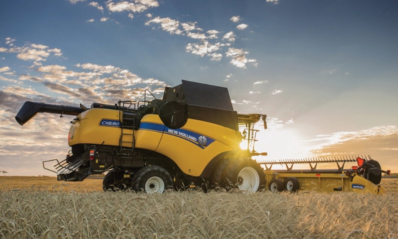 New Holland CX8 Series Tier 4B Super Conventional Combines CX8.80
