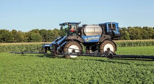 New Holland Guardian™ Front Boom Sprayers - SP410F