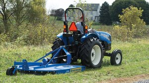 New Holland Rear-Mount Finish Mowers - 320GM