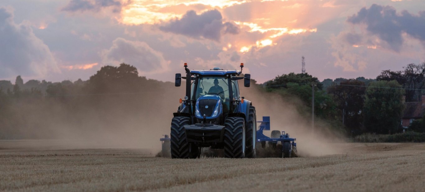 New Holland T7 Series T7.230 with PLM Intelligence™