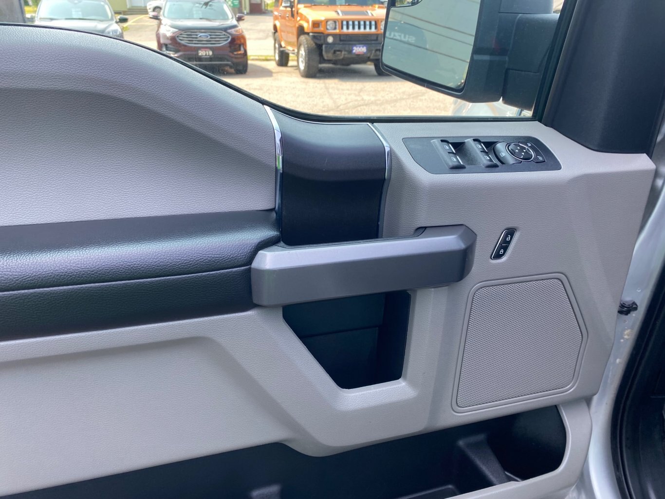 2019 FORD F 150 XLT 4X4 SUPERCREW WITH REAR VIEW CAMERA!! ( PREVIOUS RENTAL )