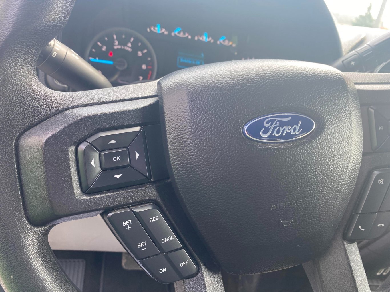 2020 FORD F 150 XLT 4X4 SUPERCREW WITH REAR VIEW CAMERA!! ( PREVIOUS RENTAL )