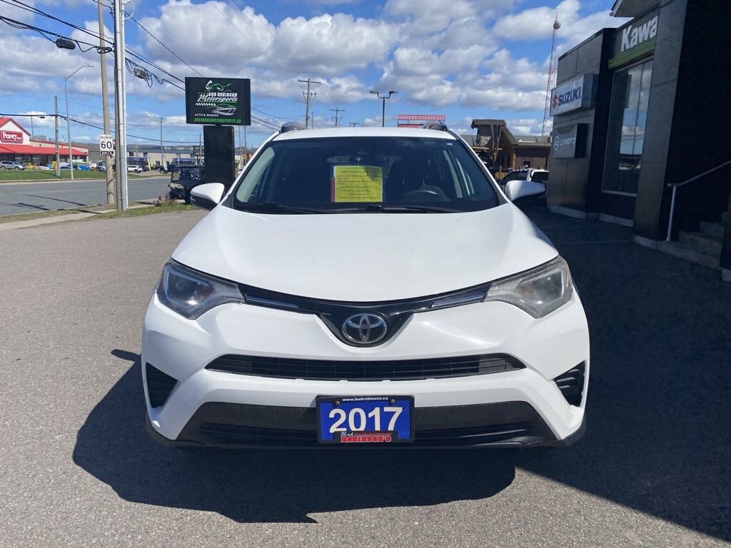 2017 TOYOTA RAV4 LE 4WD WITH HEATED SEATS AND REAR VIEW CAMERA!!