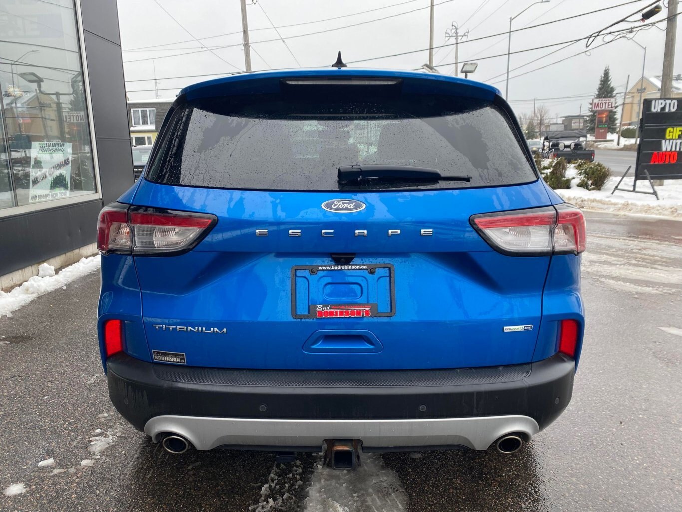 2020 FORD ESCAPE TITANIUM ECOBOOST AWD WITH SUNROOF, LEATHER SEATS, HEATED SEATS, HEATED STEERING WHEEL, REAR VIEW CAMERA AND NAVIGATION!!