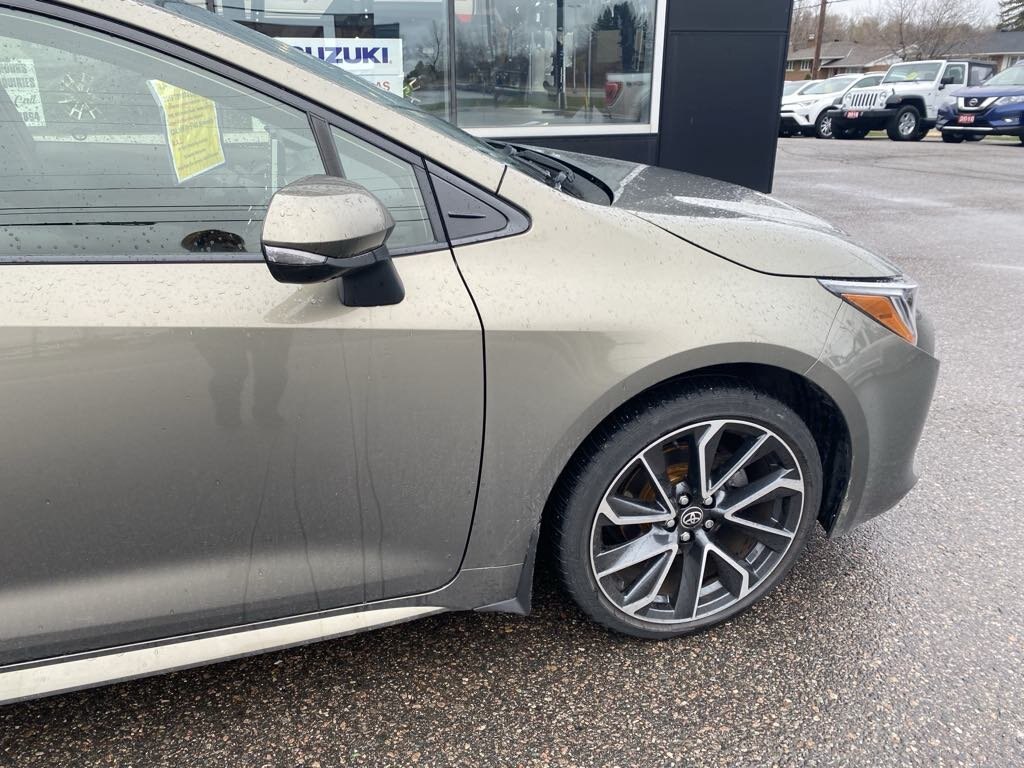 2019 TOYOTA COROLLA SE FWD WITH HEATED SEATS AND REAR VIEW CAMERA!!