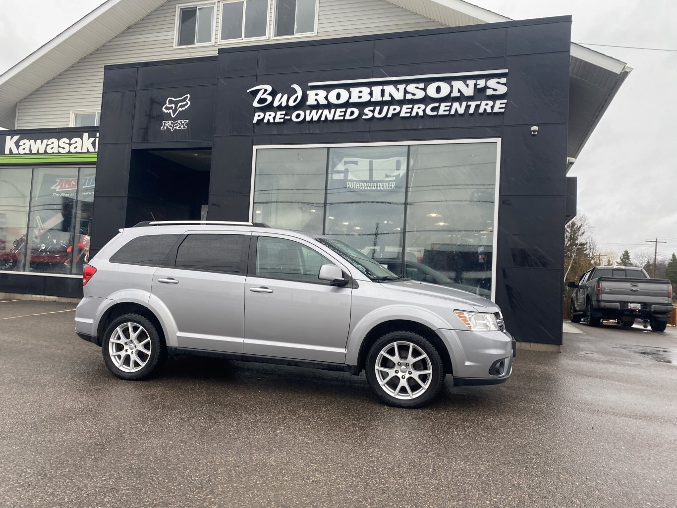 2016 DODGE JOURNEY R/T AWD WITH LEATHER SEATS, HEATED SEATS AND REAR VIEW CAMERA!!