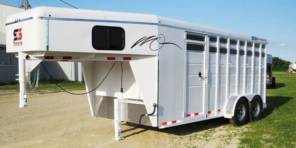 2022 S&S LIVESTOCK & HORSE TRAILERS HAVE ARRIVED !