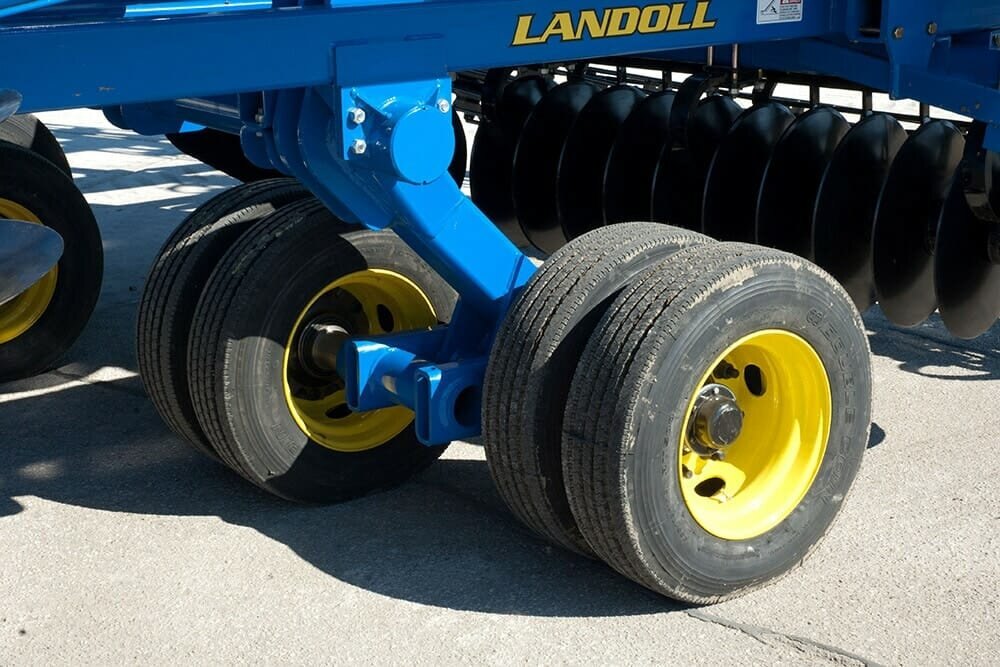 Landoll 7400 VT Plus