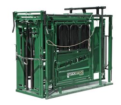 StockMan’s  PAX Heavy-Duty Parallel Axis Squeeze Chute