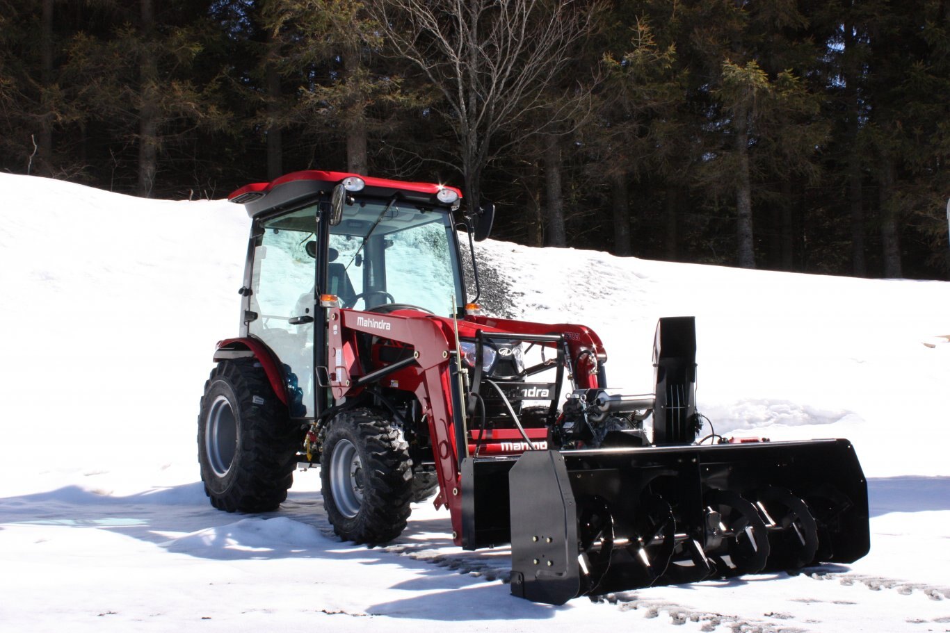 Bercomac 66? Vantage Snowblower for tractors equipped with Skid Steer style attach