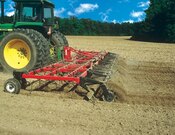 Unverferth Equipment Perfecta® Field Cultivators 