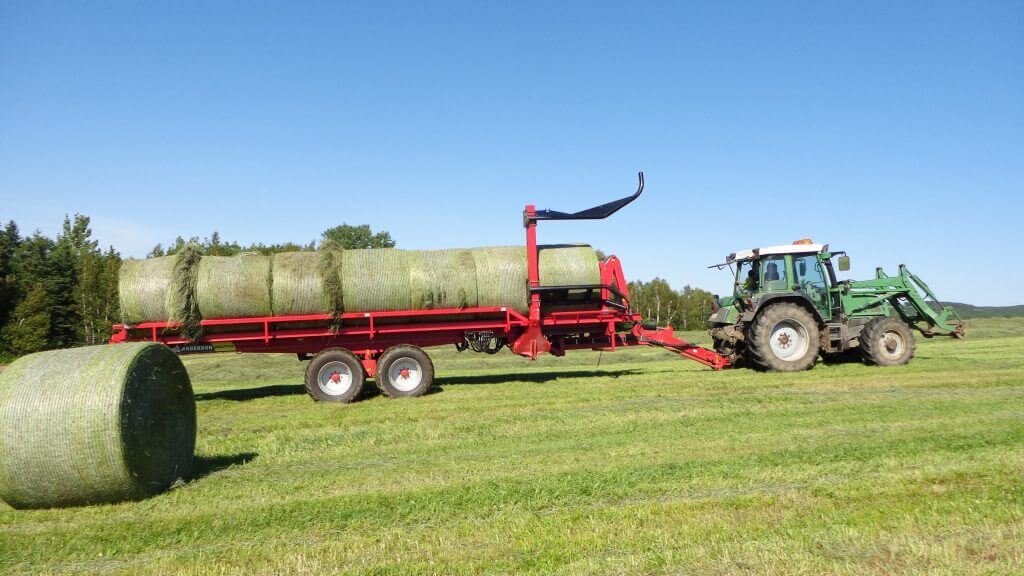 Anderson All In One WRAPTOR Hay Trailer & Round Bale Wrapper