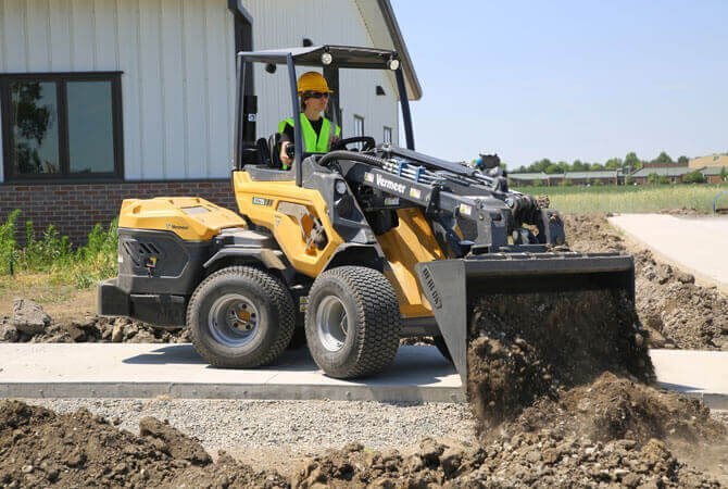 Vermeer ATX720 COMPACT ARTICULATED LOADER