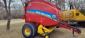 2021 New Holland RB560
