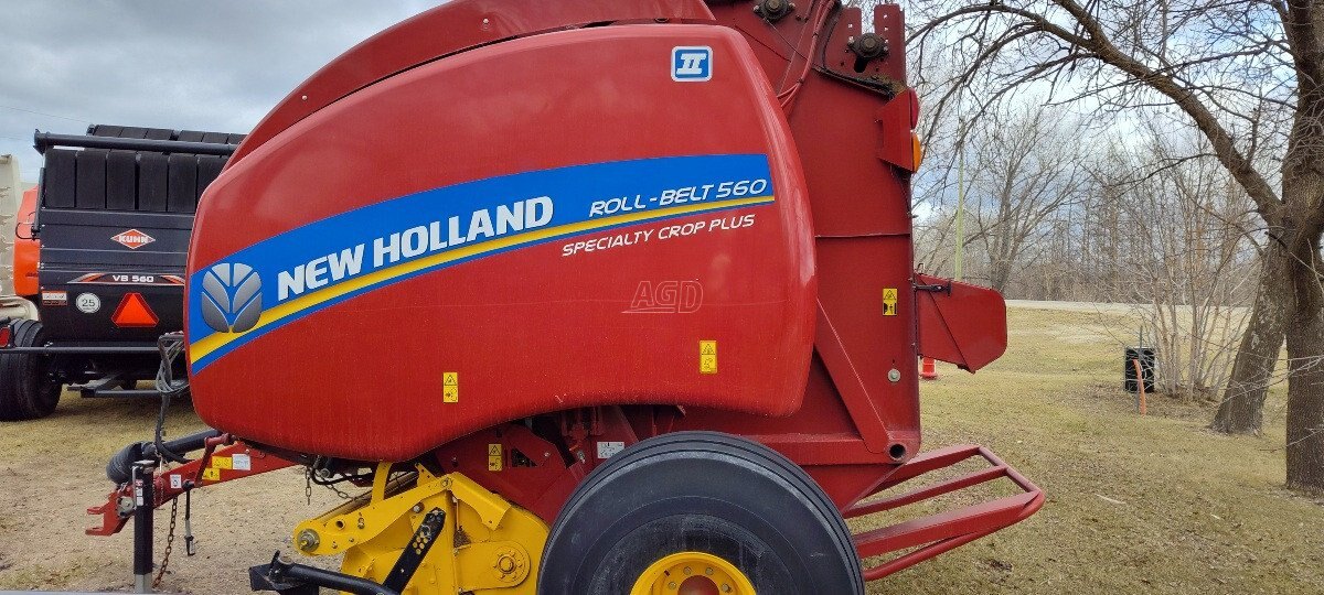 2021 New Holland RB560