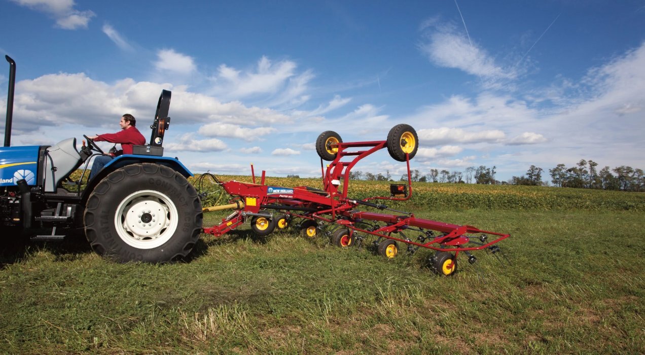 New Holland ProTed™ Rotary Tedders 3417