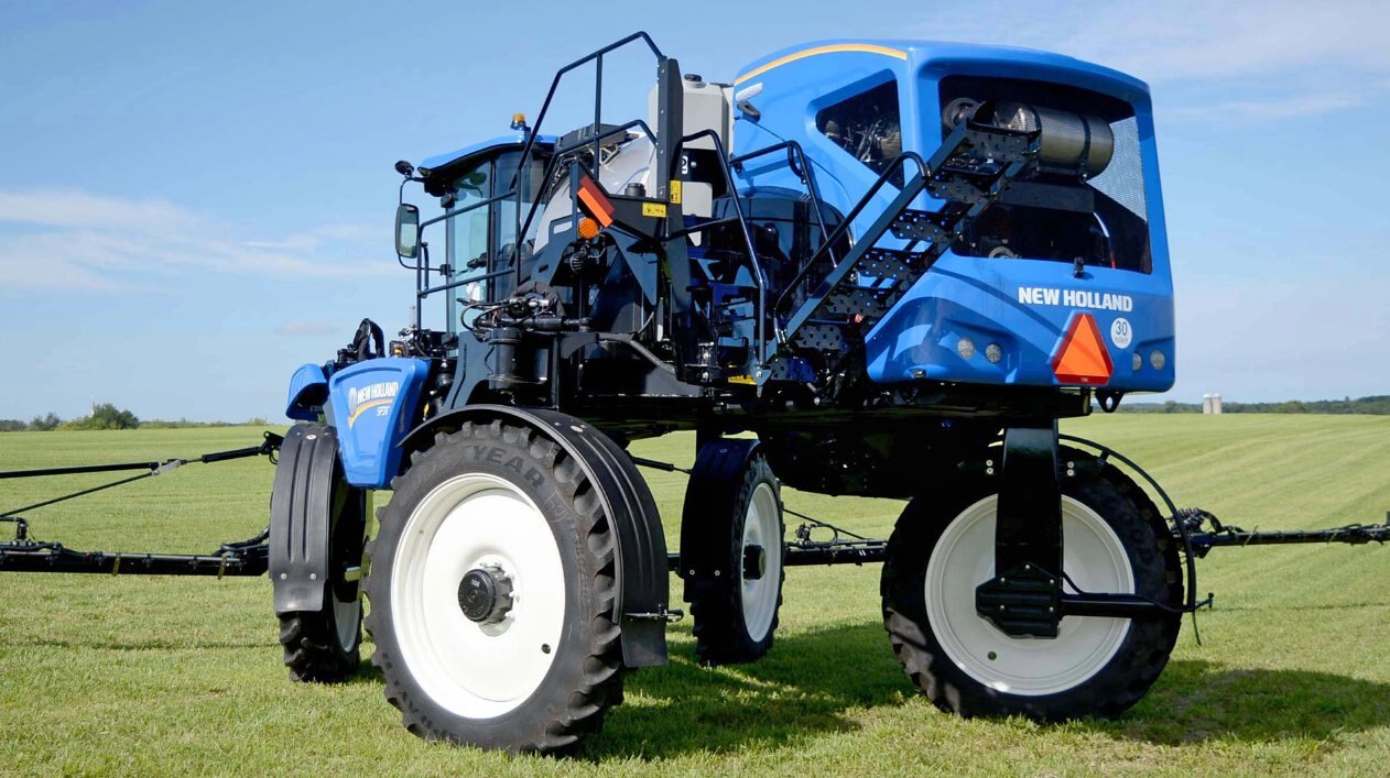 New Holland Guardian™ Front Boom Sprayers SP310F