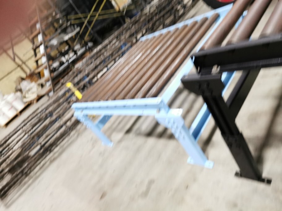 Extra Wide Gravity Roller Conveyor