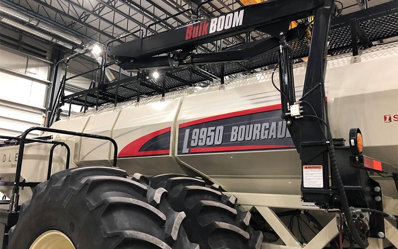 Bourgault 9000 SERIES AIR SEEDERSBourgault Ag World Equipment Farm