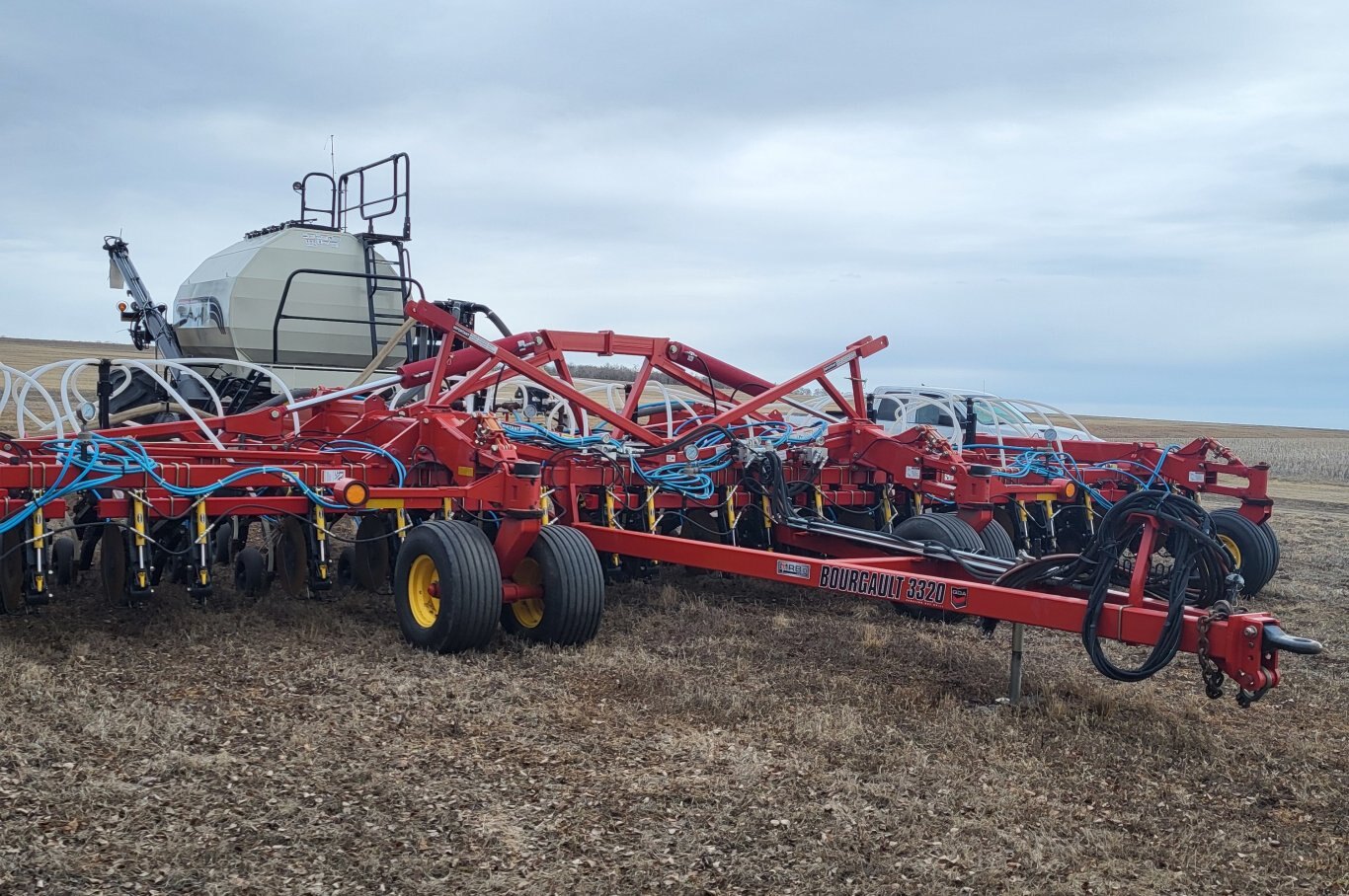 2014 Bourgault 3320 / 6350 Drill Tank Combo Unit