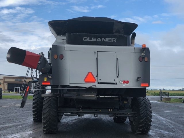 2018 Gleaner S96 Combine