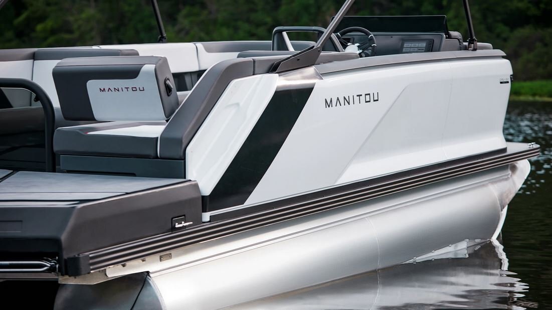 2024 Manitou Cruise 20 Stealth Signature Package