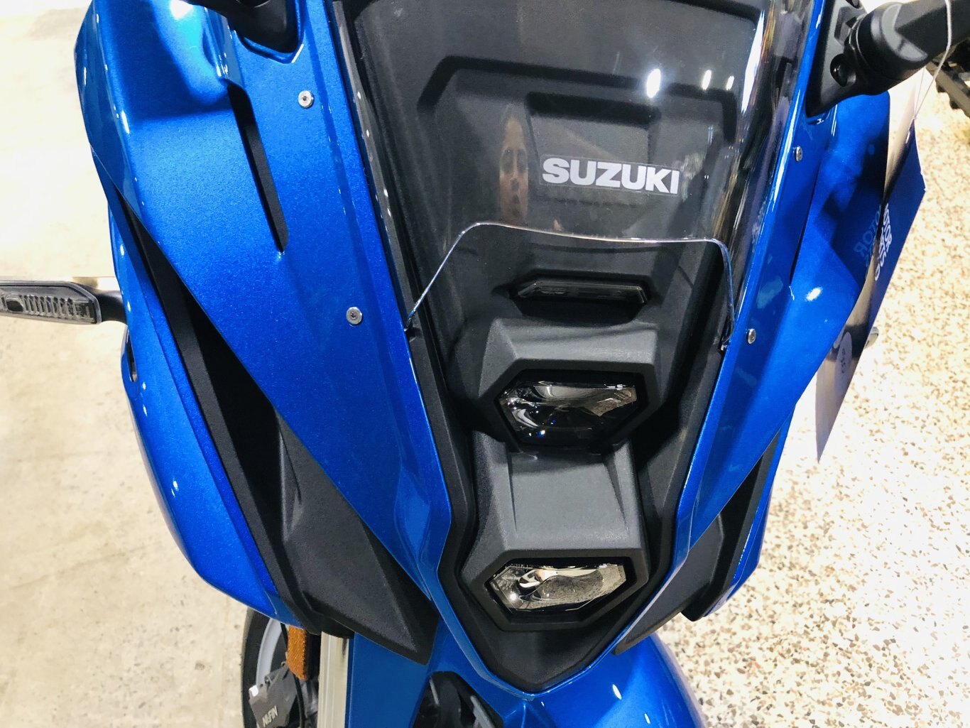 2024 Suzuki GSX 8R Metallic Triton Blue