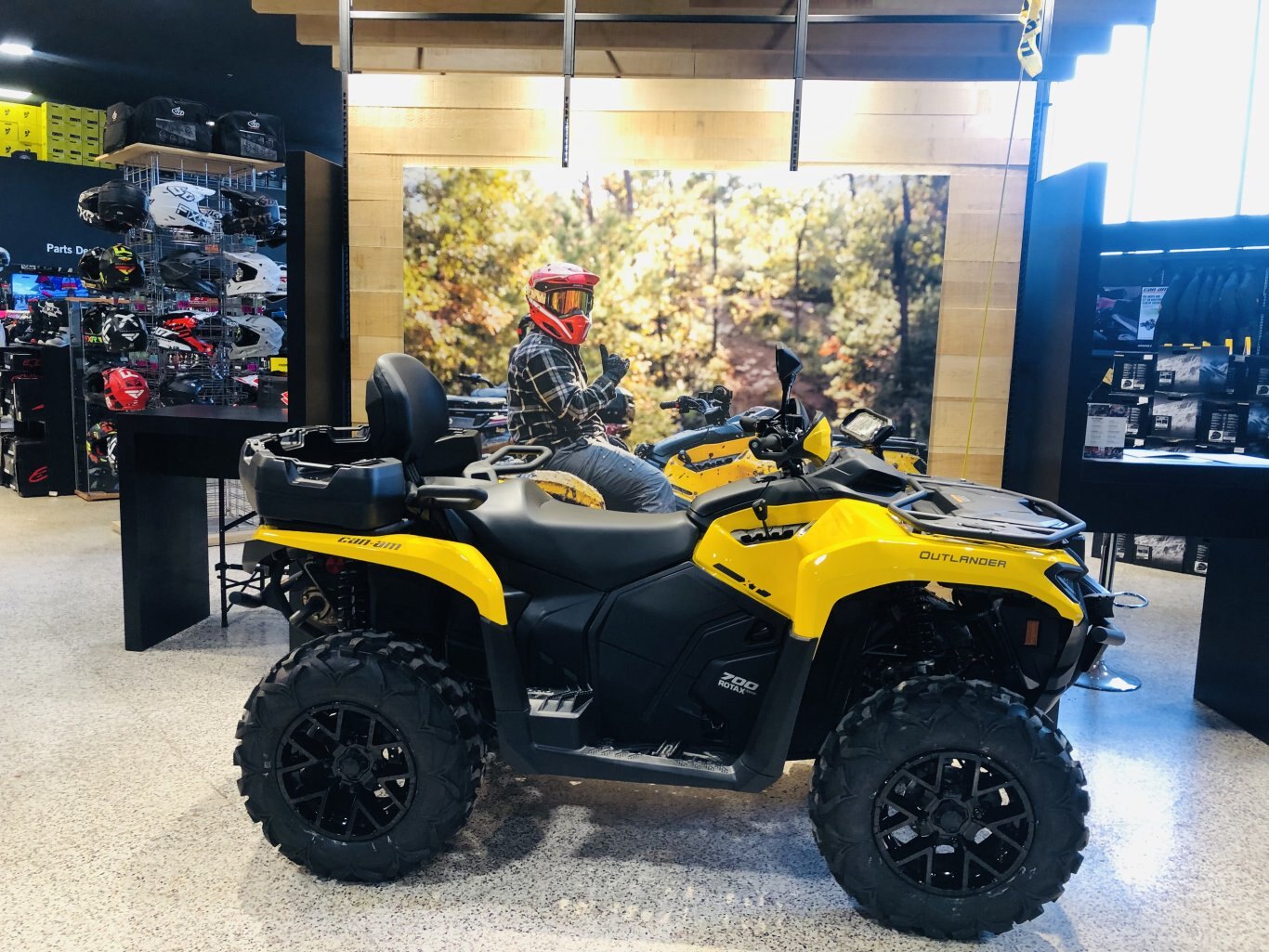 2024 Can Am OUTLANDER MAX XT 700 neo yellow