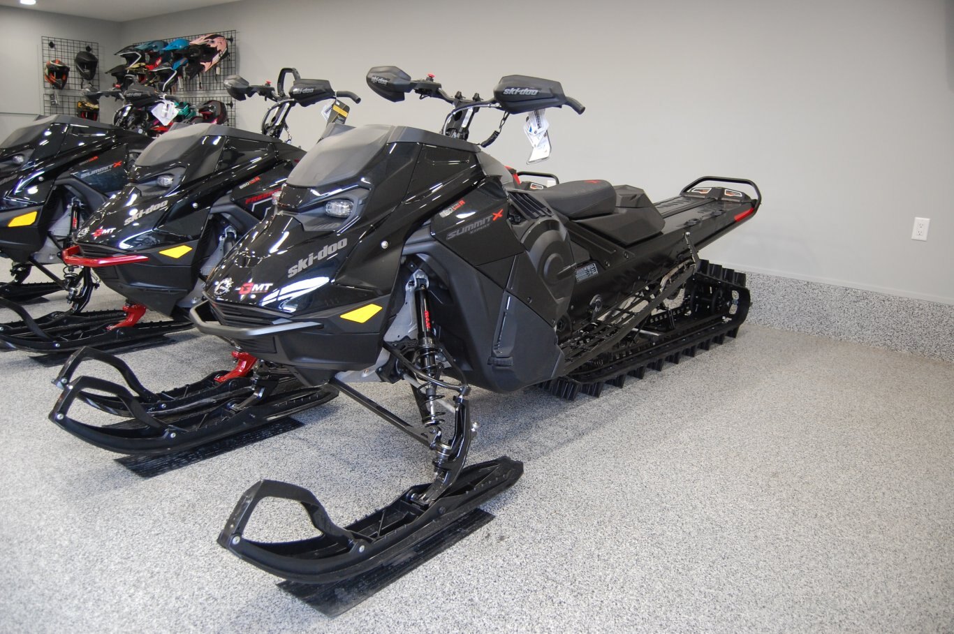 2023 Ski Doo Summit X with Expert Package Rotax® 850 E TEC® 175