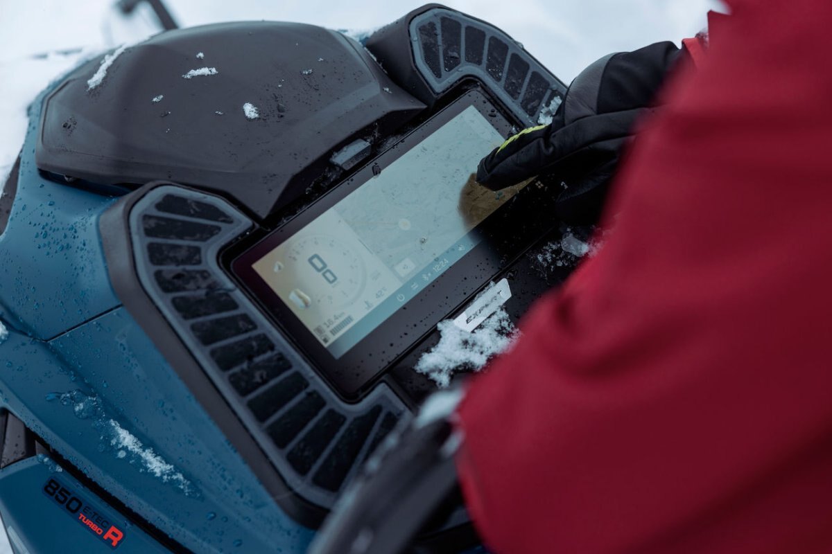 2025 Ski Doo Summit X with Expert Package