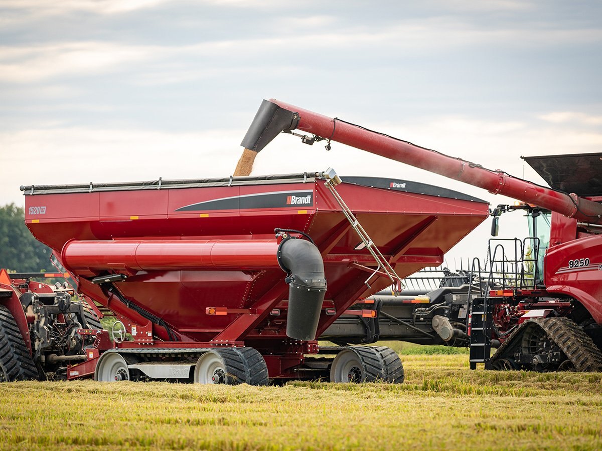 Brandt 820XT Grain Cart